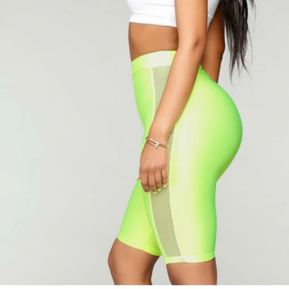 Fashion nova Neon Green High Rise Biker Shorts‎ Full Stretch Size Small